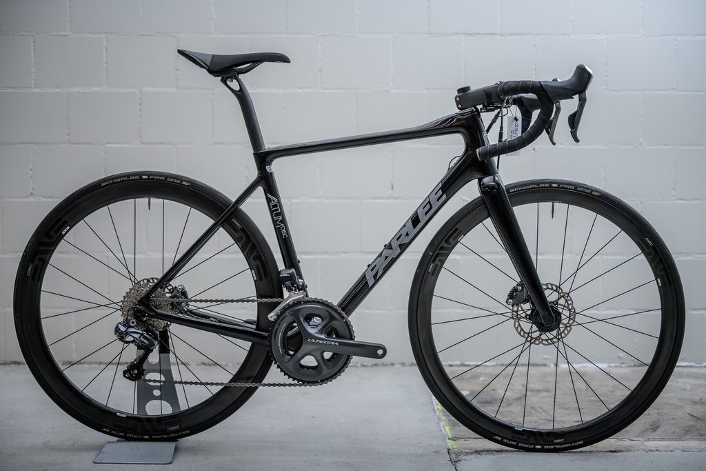 PARLEE Altum Schwarz 54